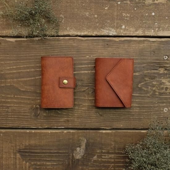 プエブロ　コインウォレット3 / ブリックレッド