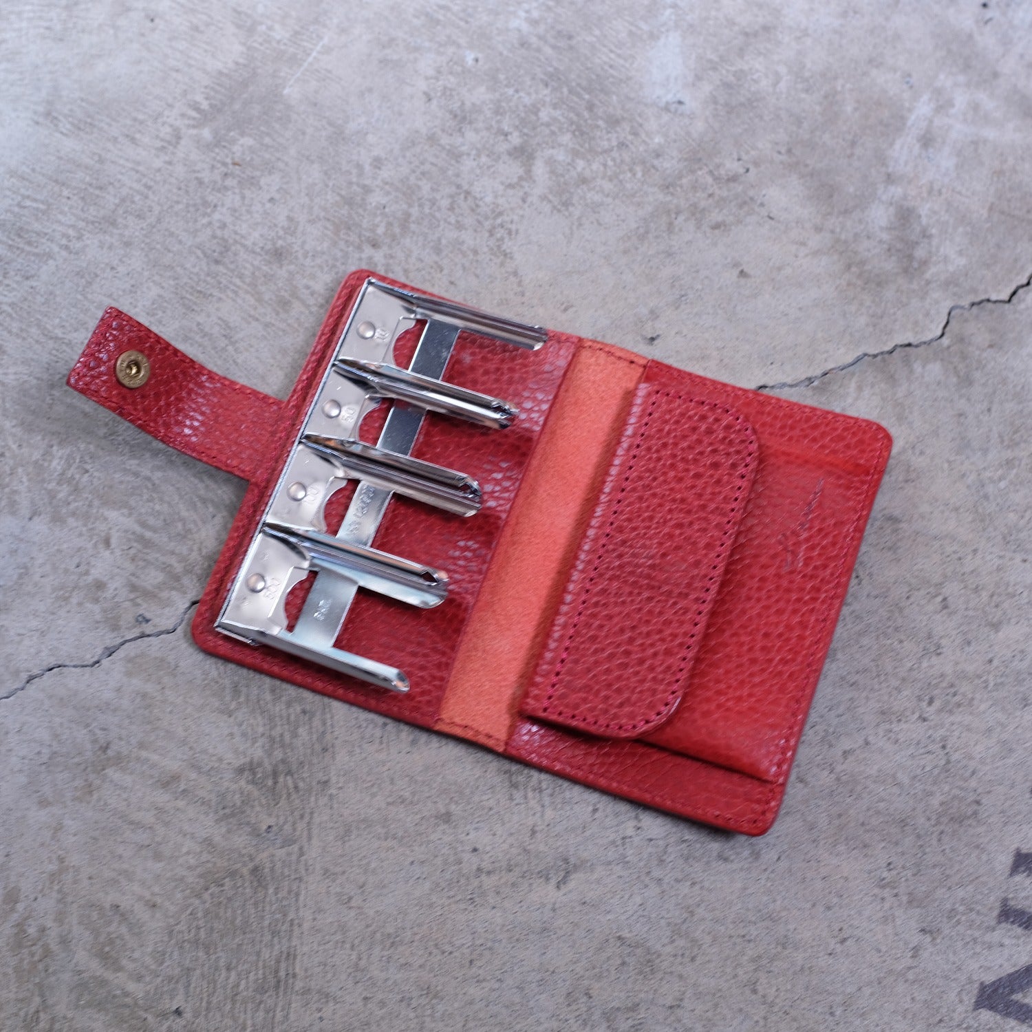 【アウトレット 20%OFF】ドラーロ　コインウォレット2 / レッド#S014 展示使用