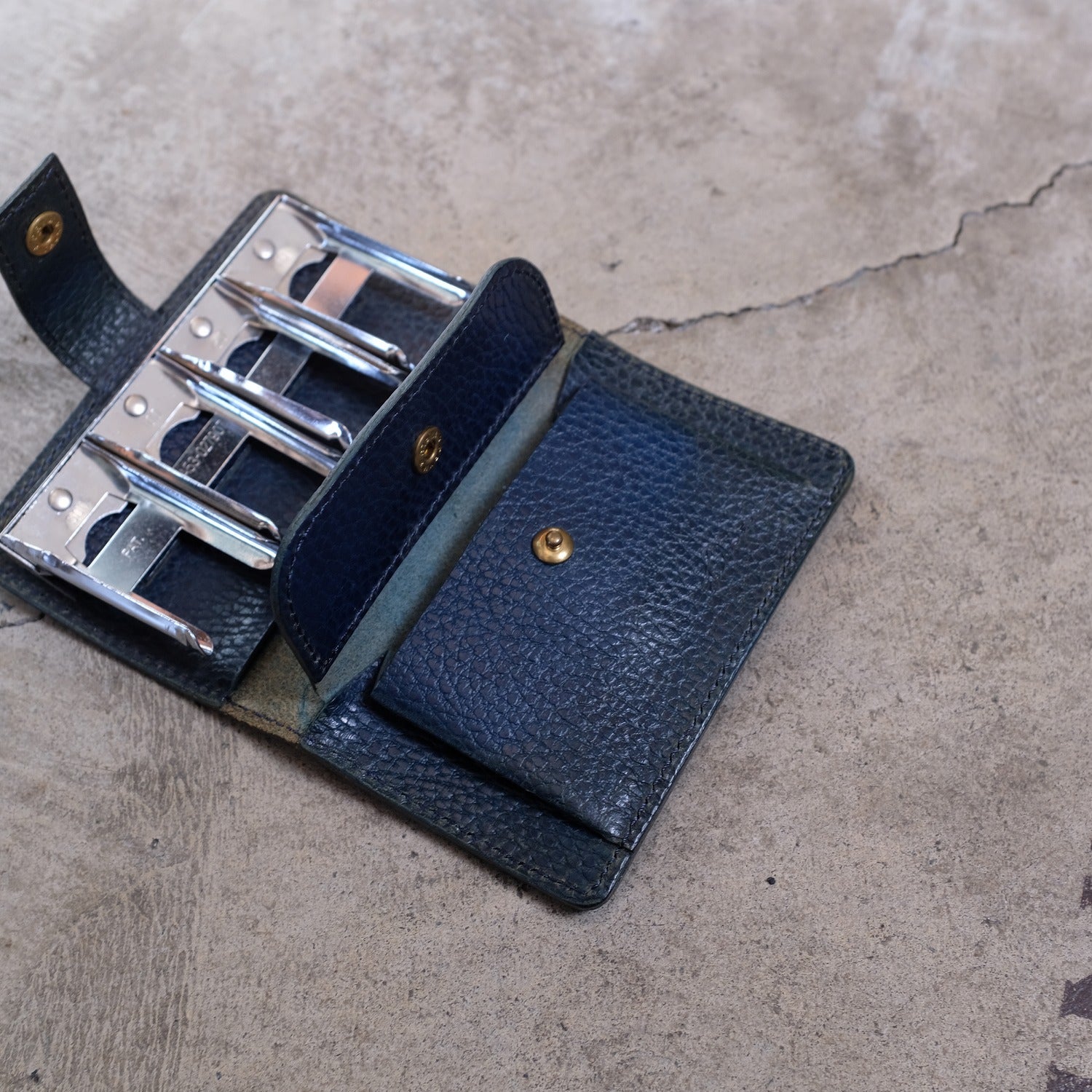 【アウトレット 30%OFF】ドラーロ　コインウォレット2 / ダークブルー #S015 展示使用