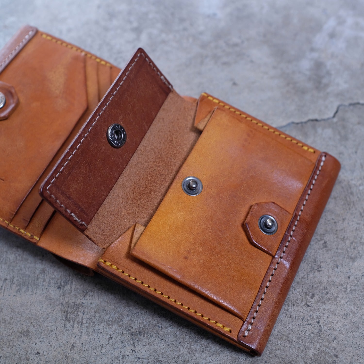 【アウトレット 30%OFF】プエブロ　ミディウォレット / イエロー #S018 展示使用