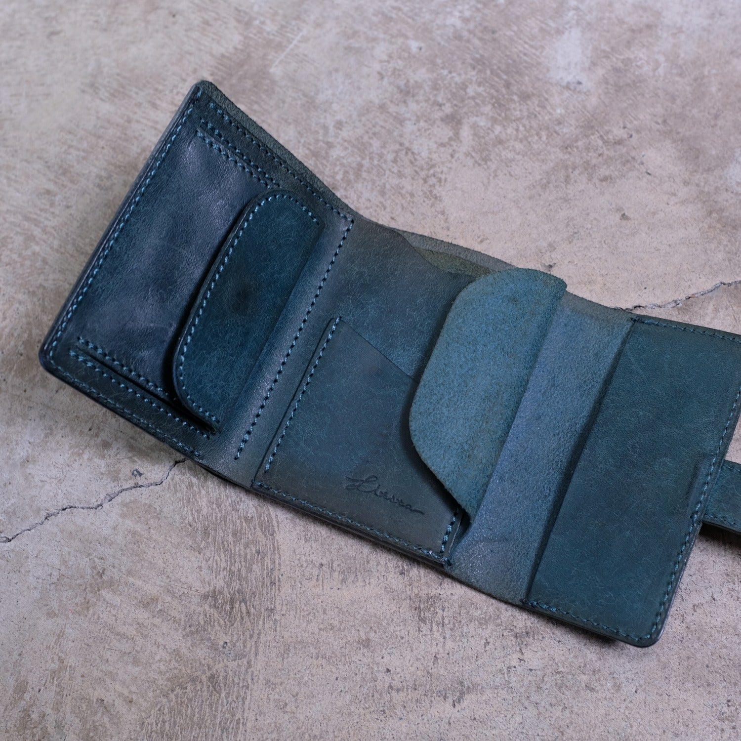 【アウトレット 30%OFF】プエブロ　三つ折り財布 / ブルーグリーン #S039 展示使用
