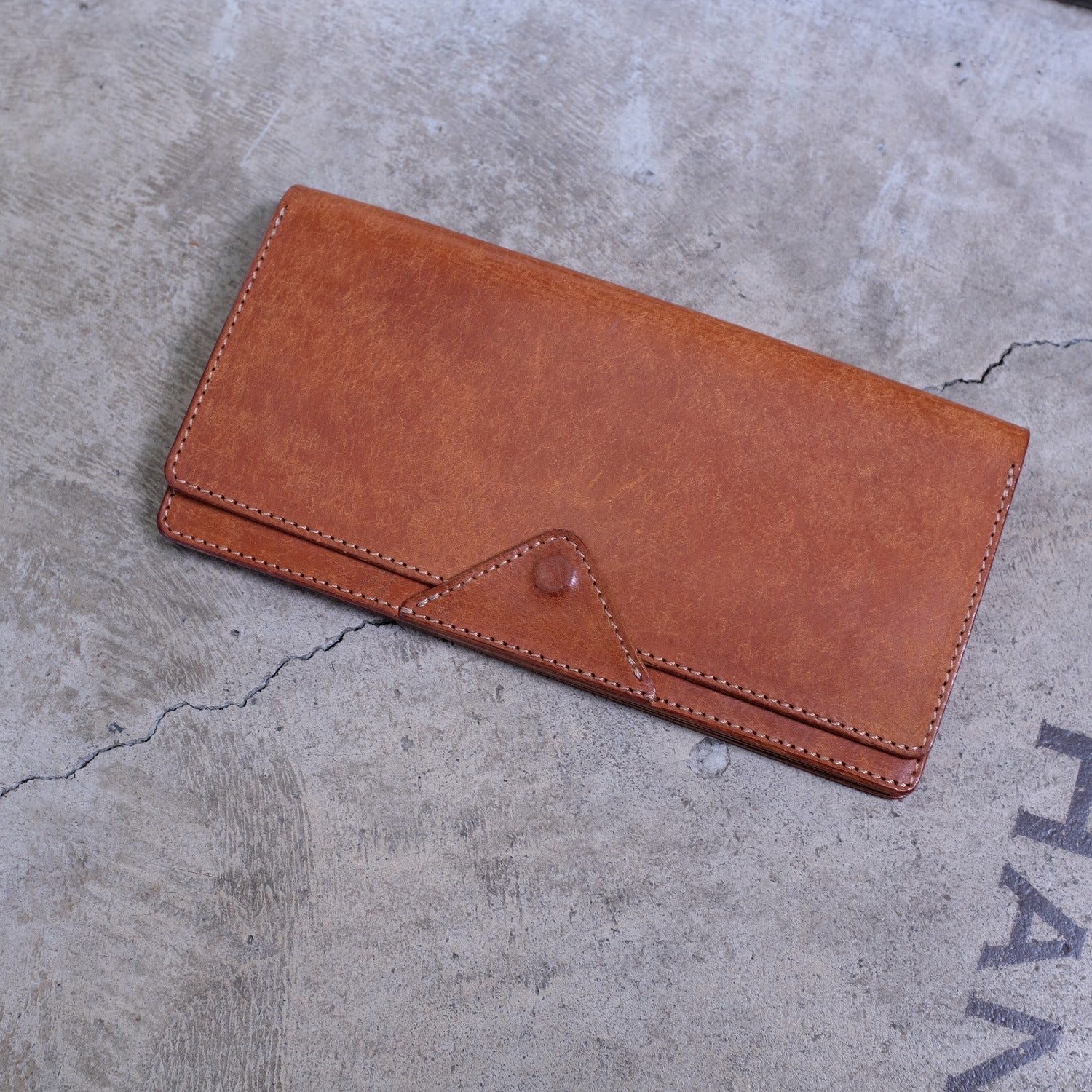 【アウトレット 20%OFF】プエブロ　ジャバラ長財布 / キャメル #S056 展示使用
