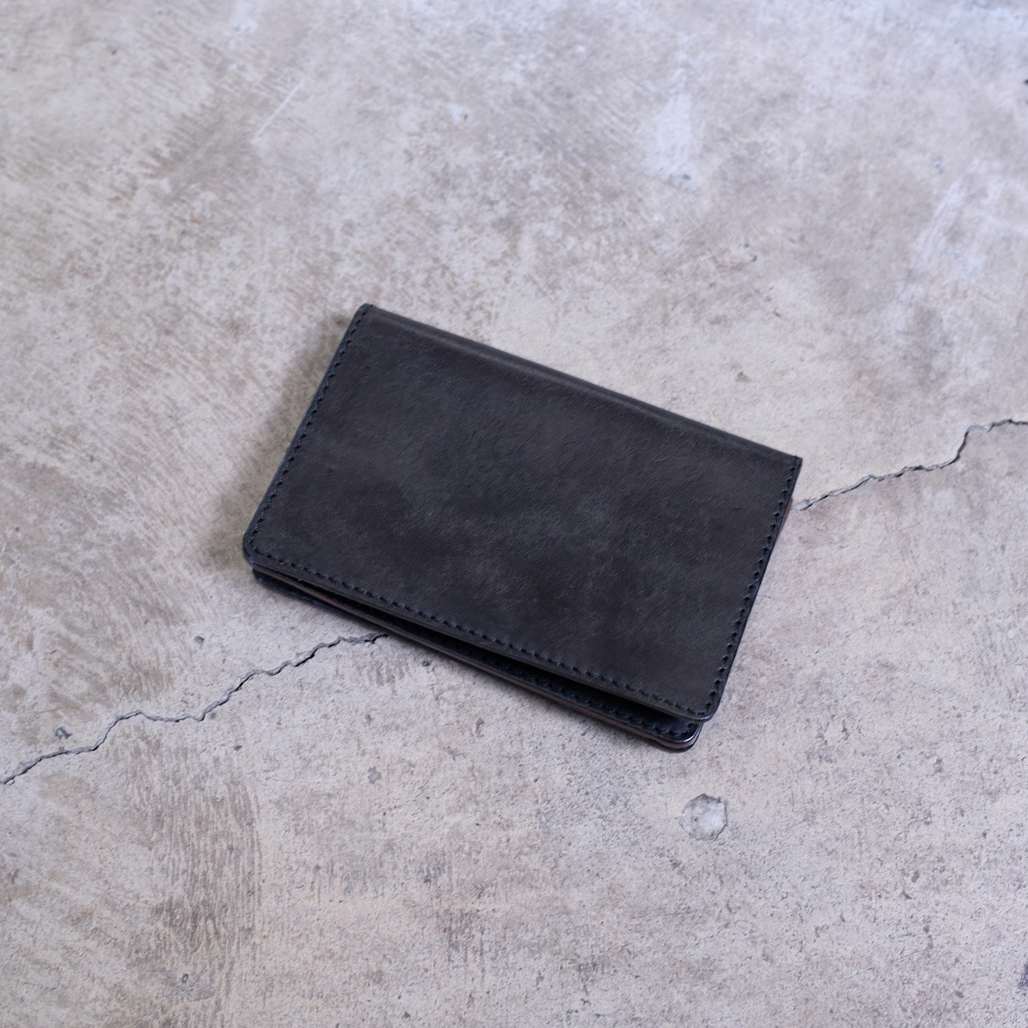 【アウトレット 20%OFF】プエブロ　コンビカラー名刺入れ / ブラック #S070 展示使用